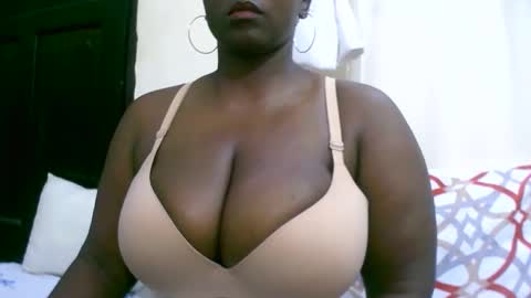 Snapshot of sexxi_ebony chatting on September 24, 2025, 11:41 pm sexxi_ebony online show from September 24, 2025, 11:41 pm