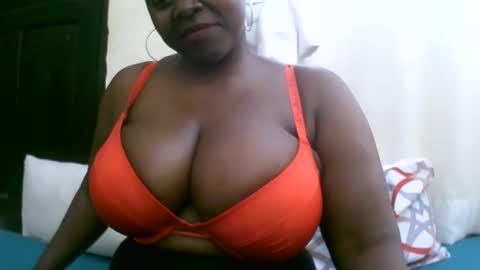 Snapshot of sexxi_ebony chatting on September 27, 2025, 1:05 pm sexxi_ebony online show from September 27, 2025, 1:05 pm