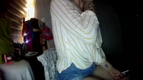 Snapshot of sexxileeah42o chatting on September 17, 2025, 8:21 pm Leeah CloudZzz online show from September 17, 2025, 8:21 pm