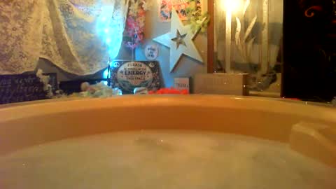 Leeah CloudZzz online show from July 6, 2026, 4:09 am