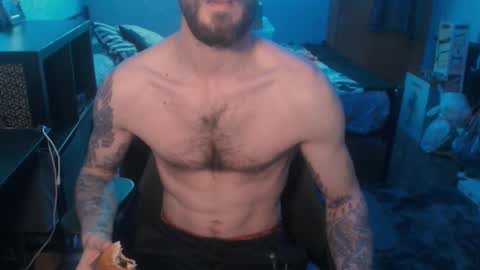 SiuL online show from February 9, 2025, 1:56 pm