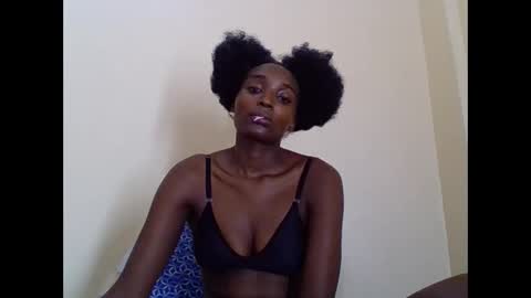 sexxy_liney online show from February 25, 2025, 10:29 pm