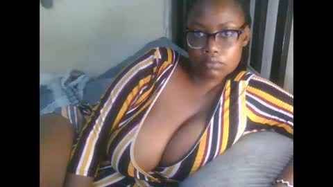 Snapshot of sexxy_mish chatting on April 23, 2026, 4:35 am sexxy_mish online show from April 23, 2026, 4:35 am