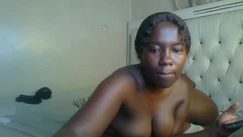 Snapshot of sexxy_surphire chatting on September 12, 2025, 2:00 am Sexxy surphire online show from September 12, 2025, 2:00 am