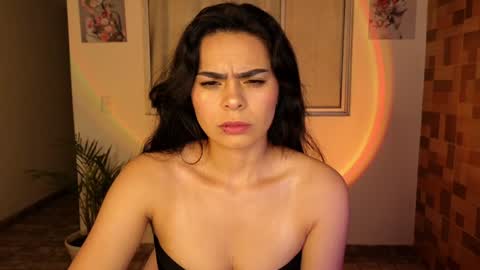  Angie   online show from January 14, 2025, 10:59 am