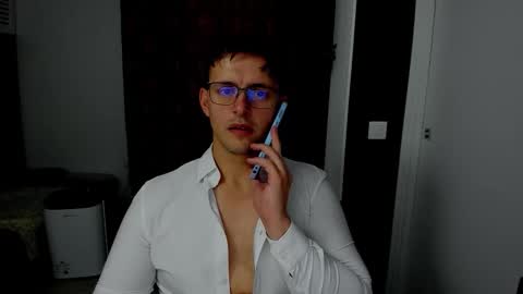 Sexxymuscles4U online show from November 14, 2025, 12:04 pm