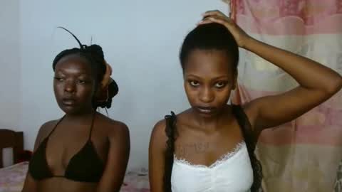 Snapshot of sexxypixie chatting on April 25, 2026, 10:07 am sexxypixie online show from April 25, 2026, 10:07 am
