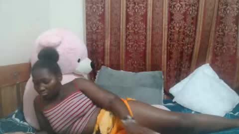 sexxypritty online show from September 29, 2025, 6:35 pm