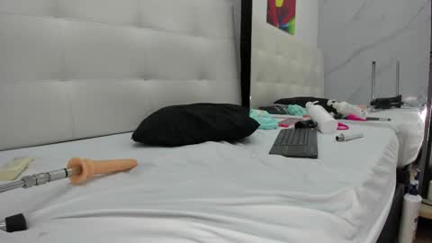 sexy78michell online show from March 12, 2025, 7:02 am