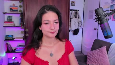 sexy__emma online show from October 8, 2025, 5:43 pm