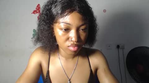 Snapshot of sexy_bluey247 chatting on February 1, 2026, 7:18 am sexy_bluey247 online show from February 1, 2026, 7:18 am