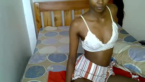 Snapshot of sexy_charliee chatting on February 6, 2026, 11:46 am sexy_charliee online show from February 6, 2026, 11:46 am