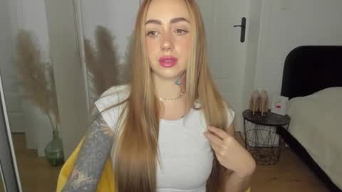 C o r a l i e online show from February 9, 2026, 3:16 pm