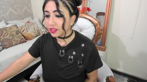 Snapshot of sexy_cristall chatting on January 6, 2025, 9:41 am  C R I S T A L  online show from January 6, 2025, 9:41 am