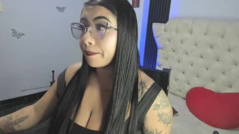 Snapshot of sexy_cristall chatting on September 21, 2025, 2:02 am  C R I S T A L  online show from September 21, 2025, 2:02 am