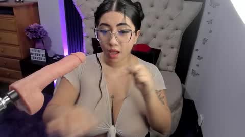 Snapshot of sexy_cristall chatting on October 20, 2025, 9:48 pm  C R I S T A L  online show from October 20, 2025, 9:48 pm