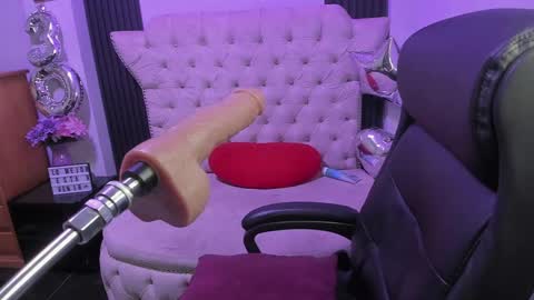 Snapshot of sexy_cristall chatting on May 16, 2026, 8:07 pm C R I S T A L online show from May 16, 2026, 8:07 pm