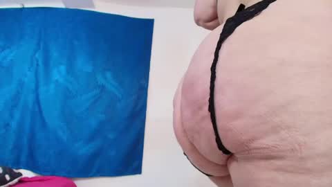 karla           instagram  online show from April 12, 2026, 5:51 pm