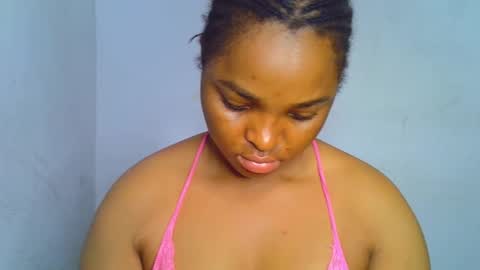 Snapshot of sexy_ebonygirl_ chatting on October 14, 2025, 4:57 am Clara online show from October 14, 2025, 4:57 am