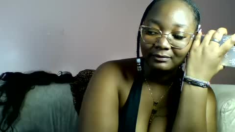Snapshot of sexy_helle chatting on July 15, 2026, 12:54 pm sexy_helle online show from July 15, 2026, 12:54 pm
