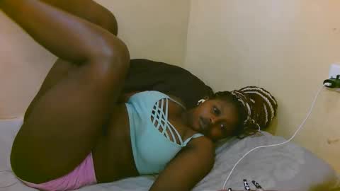 Snapshot of sexy_latasha chatting on September 13, 2025, 7:41 am sexy_latasha online show from September 13, 2025, 7:41 am