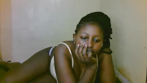 Snapshot of sexy_latasha chatting on October 22, 2025, 3:29 am sexy_latasha online show from October 22, 2025, 3:29 am