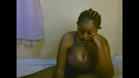 Snapshot of sexy_latasha chatting on May 23, 2026, 8:29 am sexy_latasha online show from May 23, 2026, 8:29 am