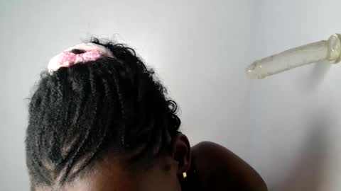 Snapshot of sexy_lilyyy chatting on September 28, 2025, 9:42 pm lily online show from September 28, 2025, 9:42 pm