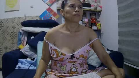 Snapshot of sexy_mary_69 chatting on June 17, 2026, 3:53 am Mary online show from June 17, 2026, 3:53 am