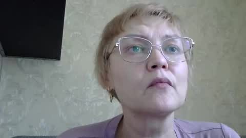 Snapshot of sexy_milf___ chatting on March 31, 2026, 10:37 am sexy_milf___ online show from March 31, 2026, 10:37 am