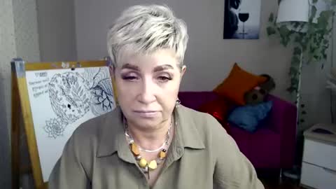sexy_milffa online show from August 7, 2026, 7:54 am