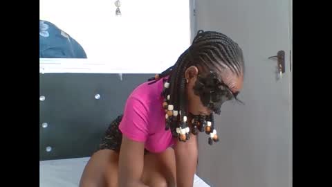 mimi online show from April 7, 2026, 12:05 pm