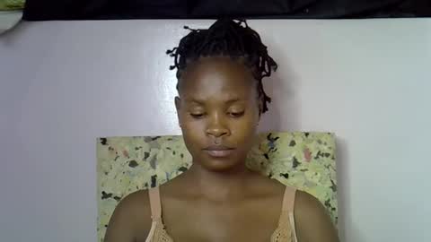 Molyne online show from February 15, 2026, 8:35 am