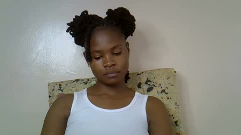 Snapshot of sexy_molyne chatting on March 17, 2026, 6:00 pm Molyne online show from March 17, 2026, 6:00 pm