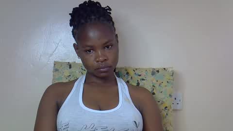 Snapshot of sexy_molyne chatting on April 10, 2026, 12:16 am Molyne online show from April 10, 2026, 12:16 am