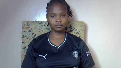 Snapshot of sexy_molyne chatting on May 10, 2026, 5:56 am Molyne online show from May 10, 2026, 5:56 am
