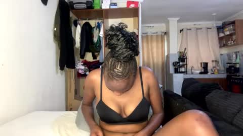 Snapshot of sexy_nyla chatting on July 25, 2026, 1:19 pm Nyla online show from July 25, 2026, 1:19 pm