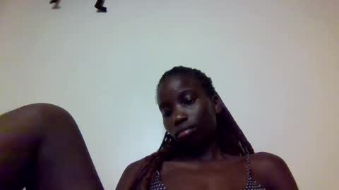 Snapshot of sexy_petittie chatting on September 23, 2025, 7:06 pm sexy_petittie online show from September 23, 2025, 7:06 pm