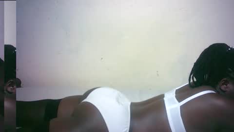 Snapshot of sexy_sandrah chatting on February 4, 2026, 4:29 am sexy_sandrah online show from February 4, 2026, 4:29 am