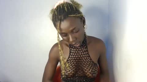 lily online show from September 12, 2025, 9:48 pm