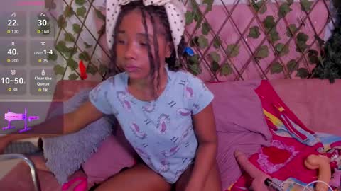 sofia online show from March 1, 2026, 2:02 am