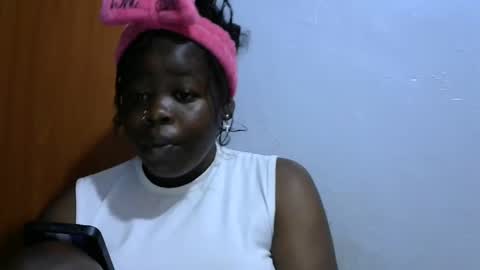 sexycarina254 online show from December 6, 2024, 11:54 am