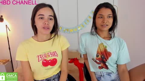 Snapshot of sexychanell_18 chatting on December 29, 2024, 3:57 pm chanell and yina online show from December 29, 2024, 3:57 pm