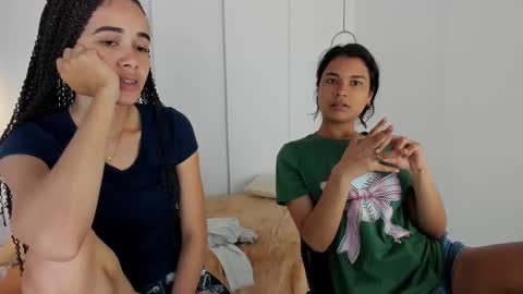 Snapshot of sexychanell_18 chatting on February 25, 2025, 4:00 pm chanell and yina online show from February 25, 2025, 4:00 pm