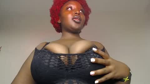 Snapshot of sexychocco_ chatting on June 22, 2026, 5:43 pm sexychocco online show from June 22, 2026, 5:43 pm