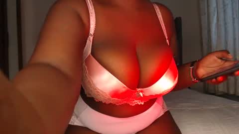 Snapshot of sexychocco_ chatting on July 14, 2026, 10:32 am sexychocco online show from July 14, 2026, 10:32 am
