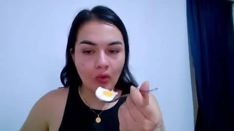 sexychubbyanna online show from April 20, 2026, 3:59 pm