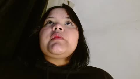 Snapshot of sexychubbyy chatting on December 18, 2024, 4:42 am Eva online show from December 18, 2024, 4:42 am