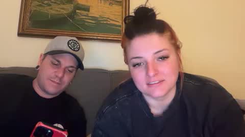 sexycouple41110 online show from April 17, 2026, 3:09 am