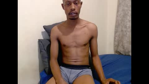 Snapshot of sexycouplexx01 chatting on February 20, 2026, 5:24 pm sexycouplexx01 online show from February 20, 2026, 5:24 pm